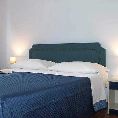 Piccolo Nuova Gestione Hotel 2*